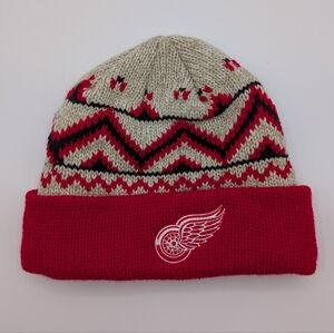 Reebok NHL Hockey Detroit Red Wings  Knit Hat with Logo